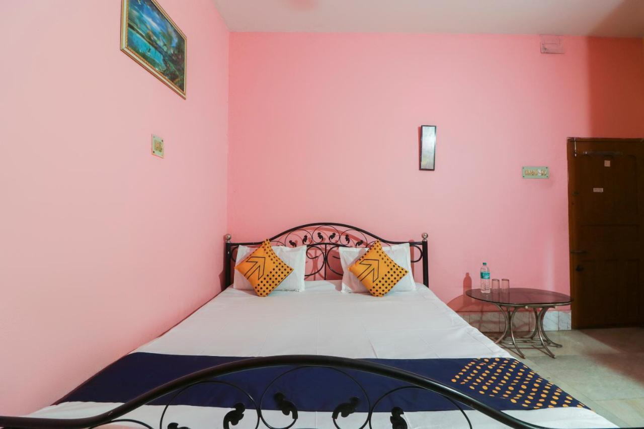 Spot On 49584 Asmi Hotel Hugli-Chinsurah Екстериор снимка